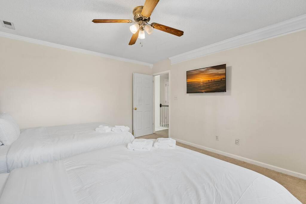 Cozy 4B 2 5B University Home King Beds Jacuzzi Charlotte Exterior foto